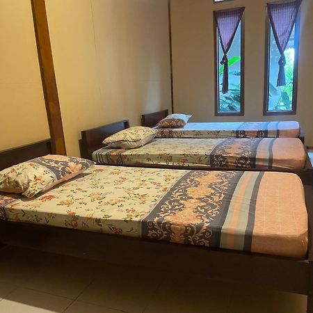 Sanggar Pantcha Indra Guest House Kemuning Bagian luar foto