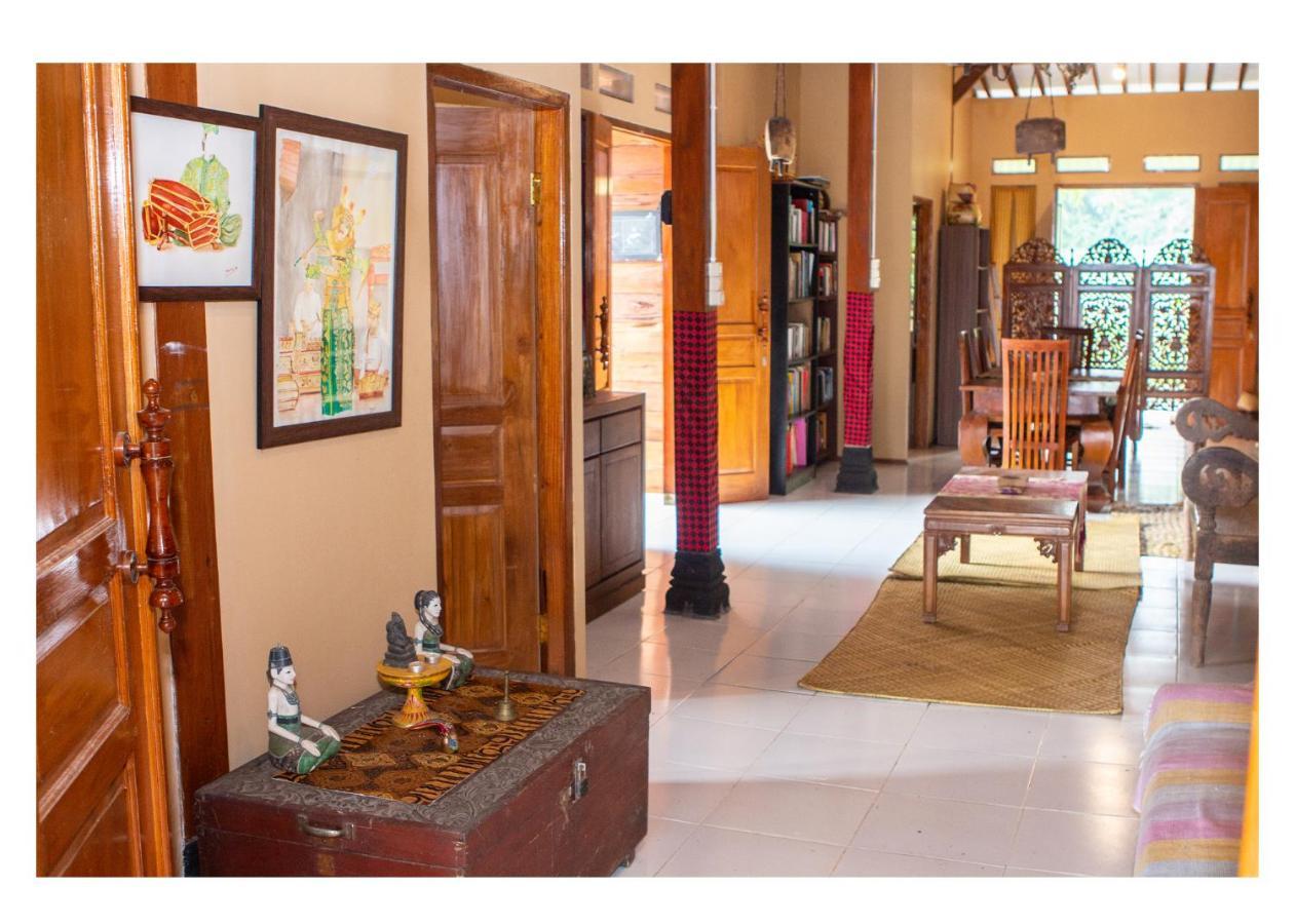 Sanggar Pantcha Indra Guest House Kemuning Bagian luar foto
