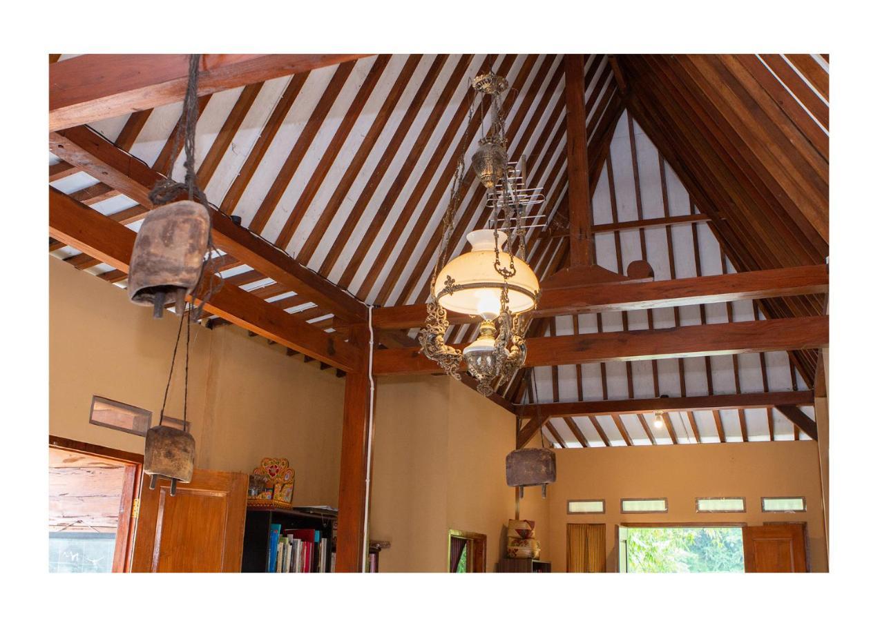 Sanggar Pantcha Indra Guest House Kemuning Bagian luar foto
