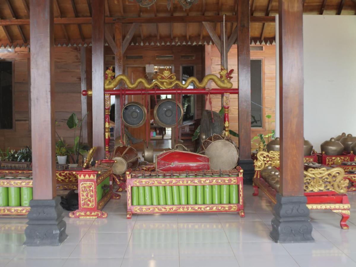 Sanggar Pantcha Indra Guest House Kemuning Bagian luar foto