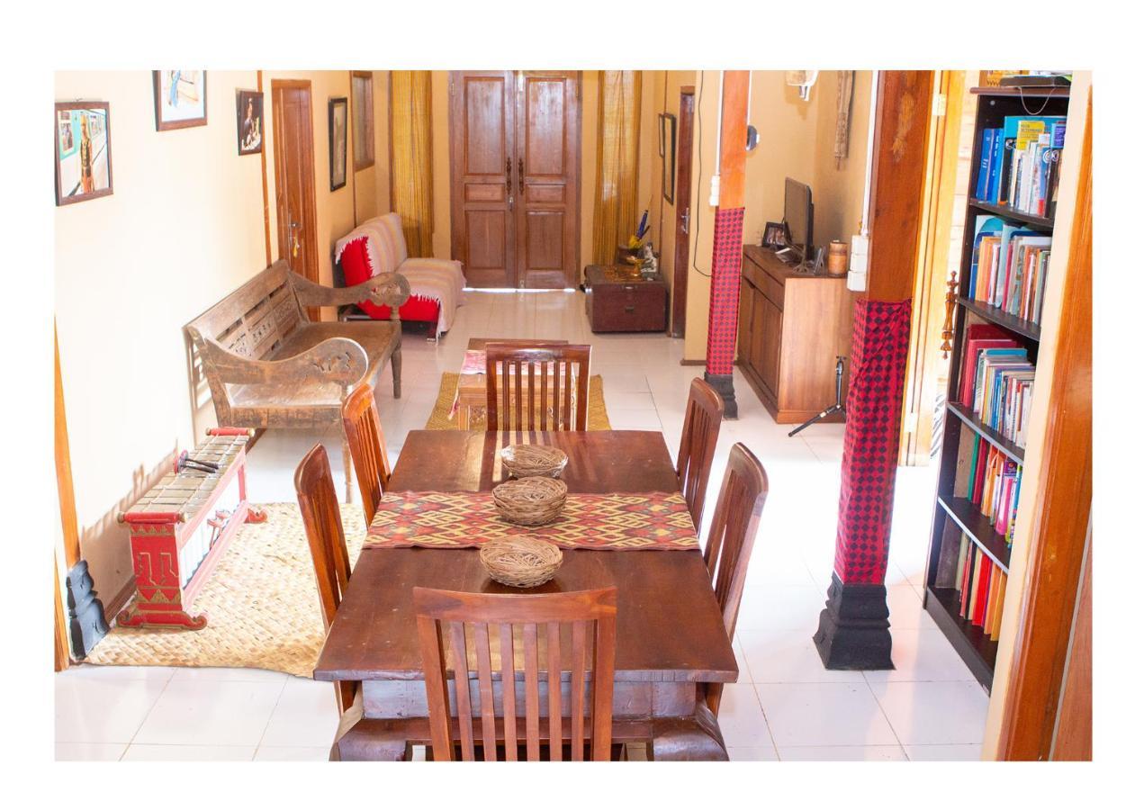 Sanggar Pantcha Indra Guest House Kemuning Bagian luar foto