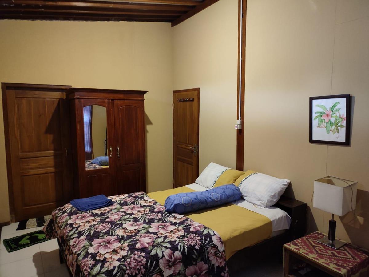 Sanggar Pantcha Indra Guest House Kemuning Bagian luar foto